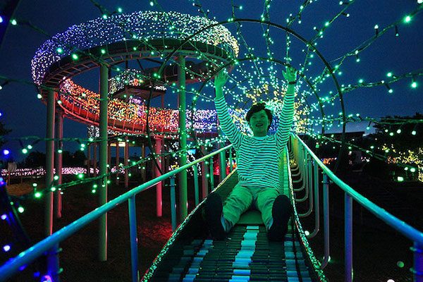 日本黑夜「閃亮樂園」．親子「戰鬥力」