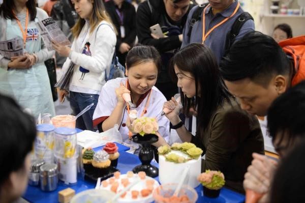 親子玩首屆「烘焙嘉年華」． 400節好玩烘焙體驗