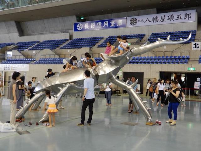 「巨型昆蟲」出沒注意‧旅日「親子爬」